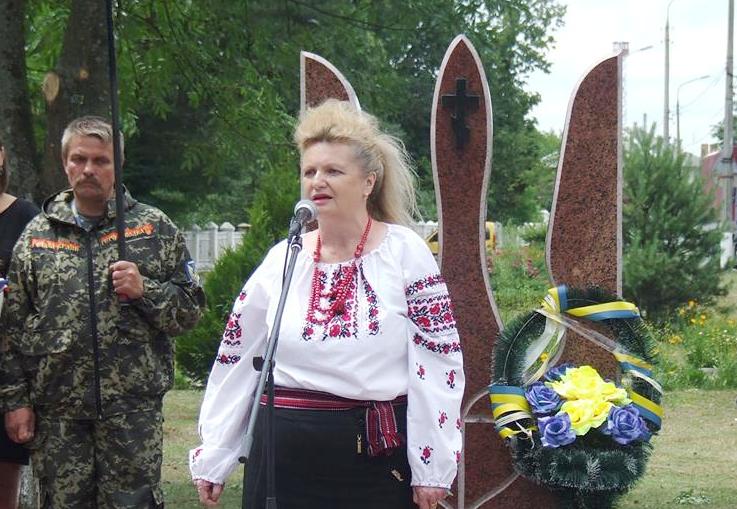 Тетяна Бондарчук взяла участь у відкритті пам’ятника Героям Небесної Сотні в Славуті на Хмельниччині