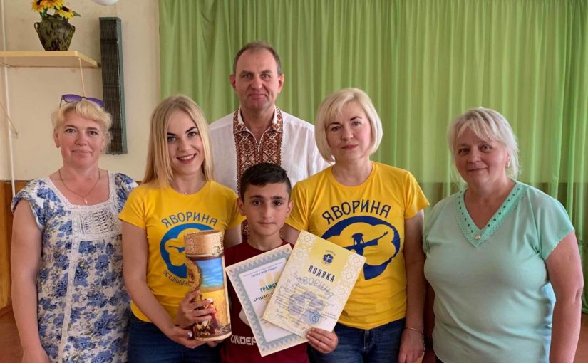 Ірина Сех нагородила переможця Всеукраїнського конкурсу «Герої у моїй родині»